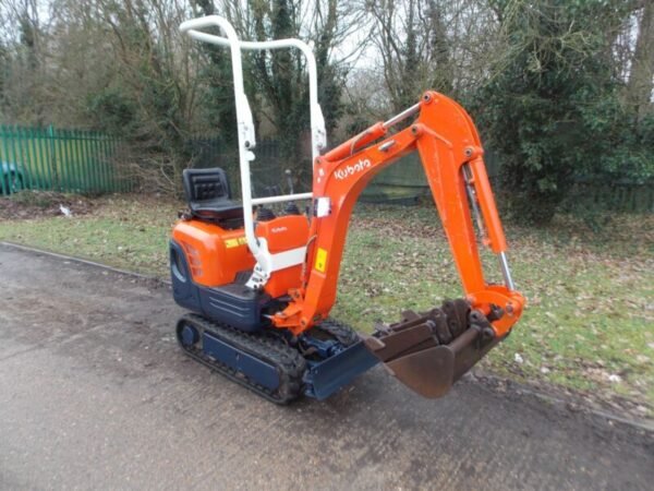 kubota k008 3 micro d’occasion (2013) – mini pelle 0,8t avec moteur neuf – 2 694 h kubota k008 3 micro d’occasion (2013) – mini pelle 0,8t avec moteur neuf – 2 694 h